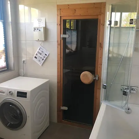 펜션 Reetdachhaus Weissdorn 1 *