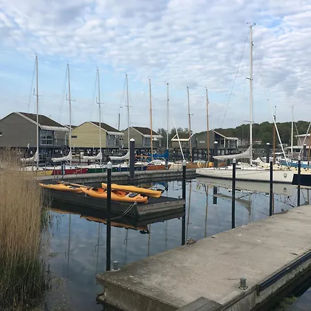 Reetdachhaus Weissdorn 1 *