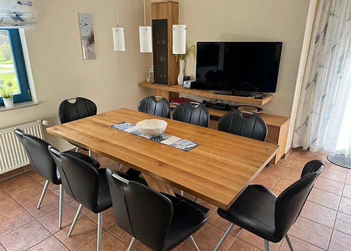 Reetdachhaus Weissdorn 1