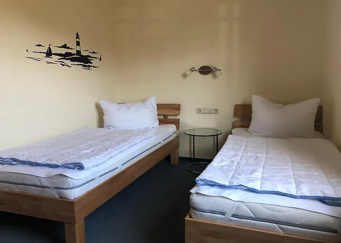 Reetdachhaus Weissdorn 1 * Puddemin